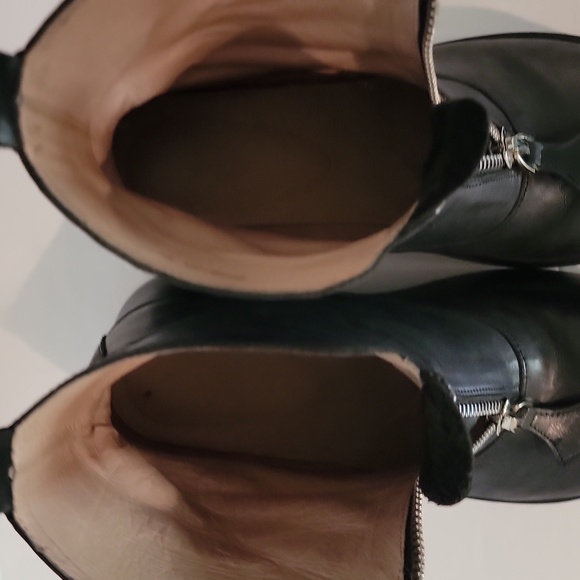 Black Leather Platform Boots - Picture 9 of 15